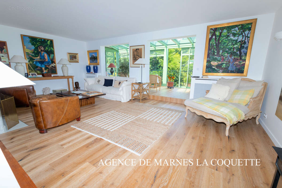 Appartement à VILLE-D&#039;AVRAY