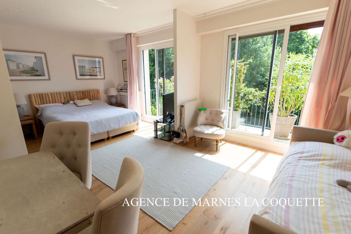 Appartement à VILLE-D&#039;AVRAY