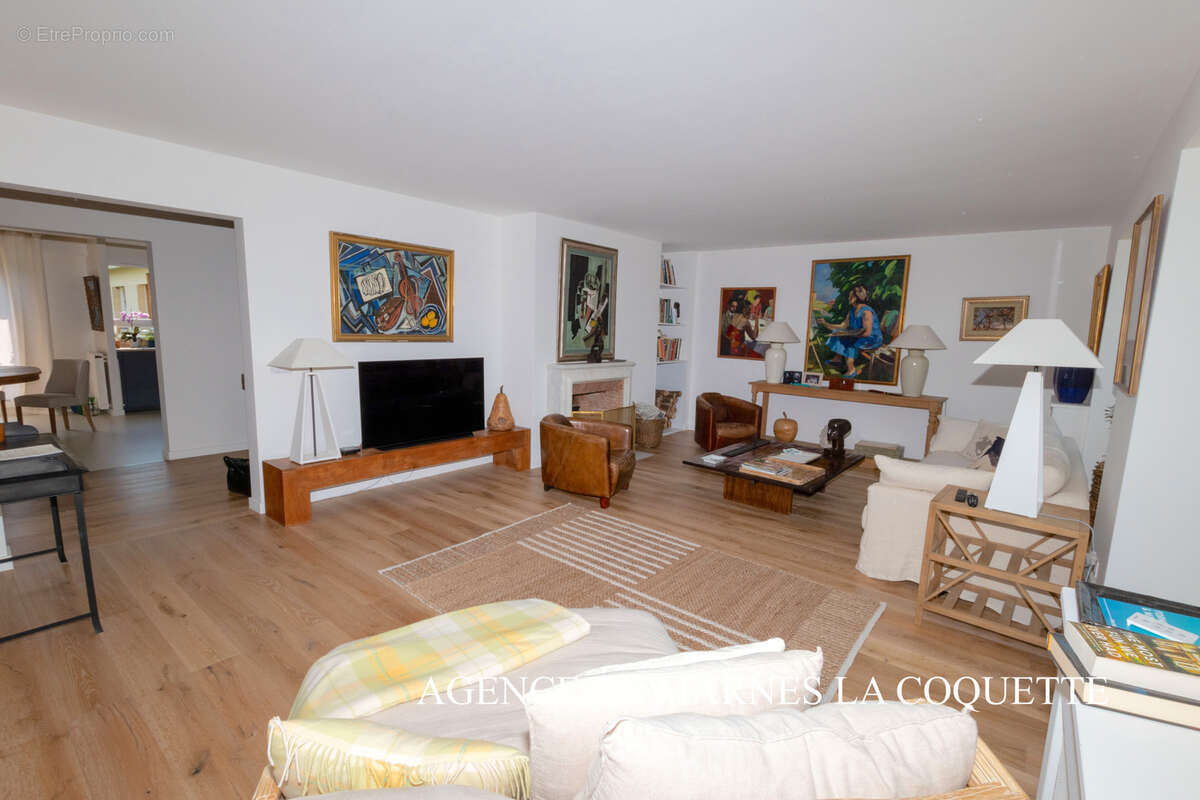 Appartement à VILLE-D&#039;AVRAY