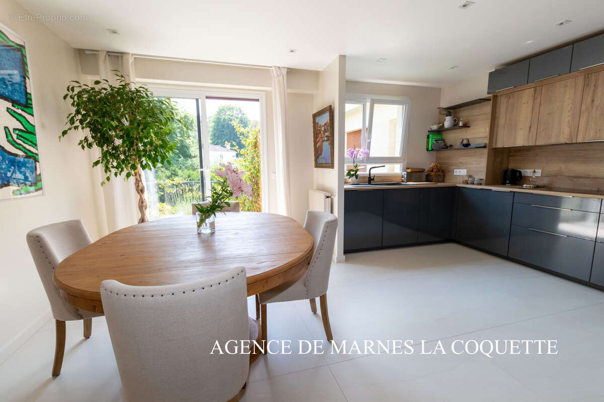 Appartement à VILLE-D&#039;AVRAY