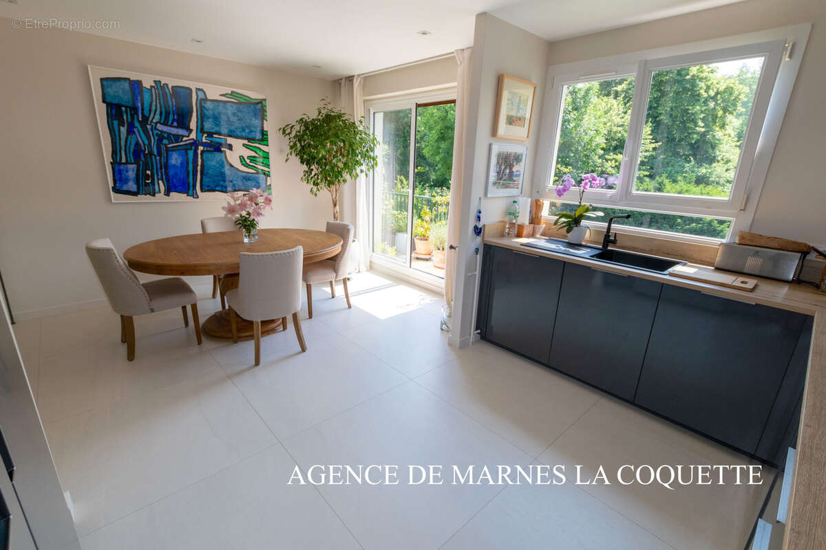 Appartement à VILLE-D&#039;AVRAY