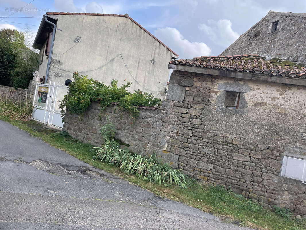 Maison à ISSERTEAUX