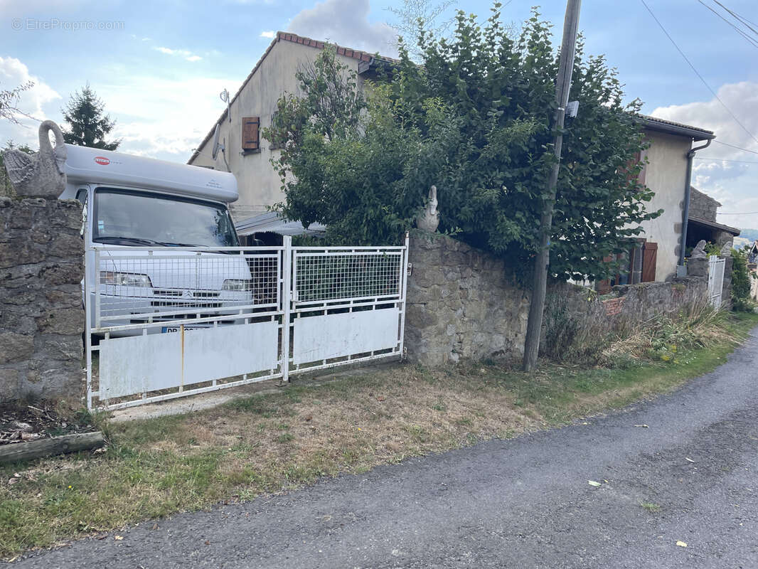 Maison à ISSERTEAUX