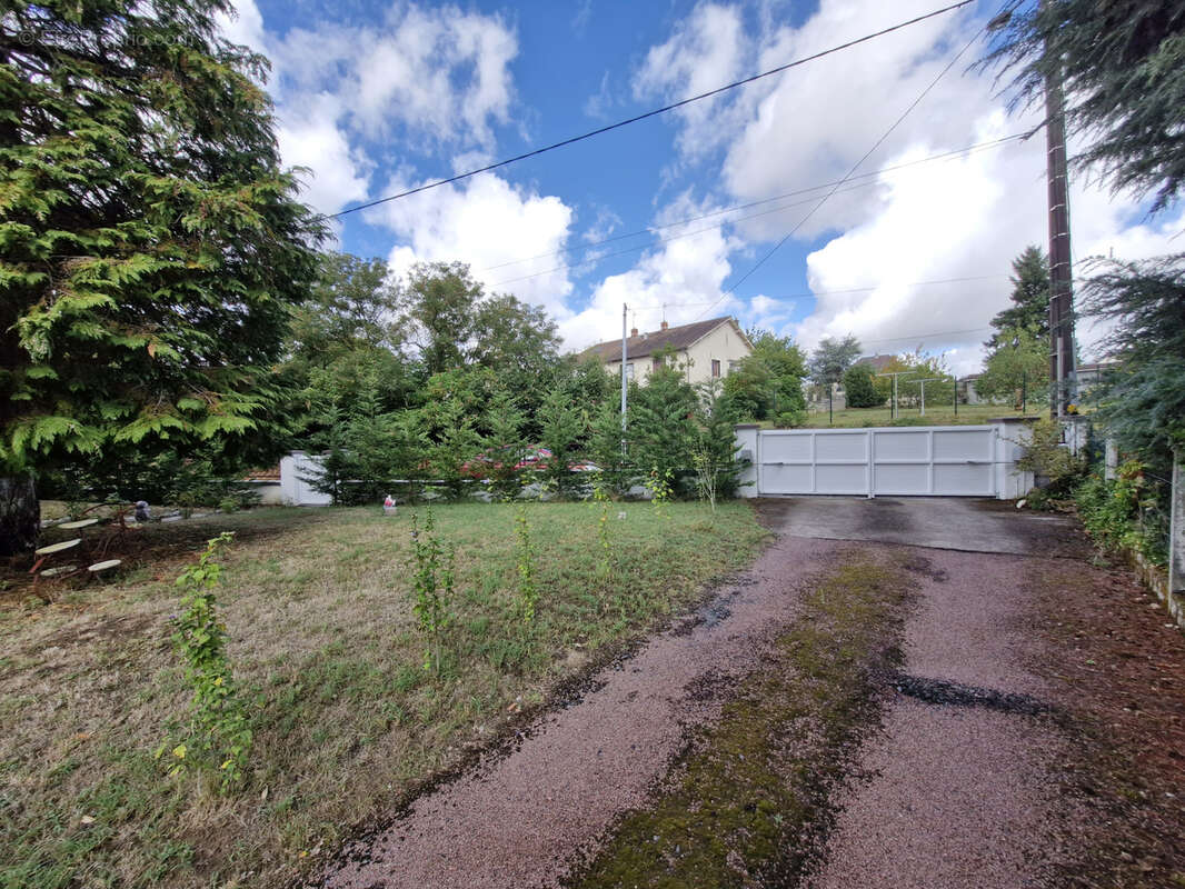 Maison à CHATELLERAULT