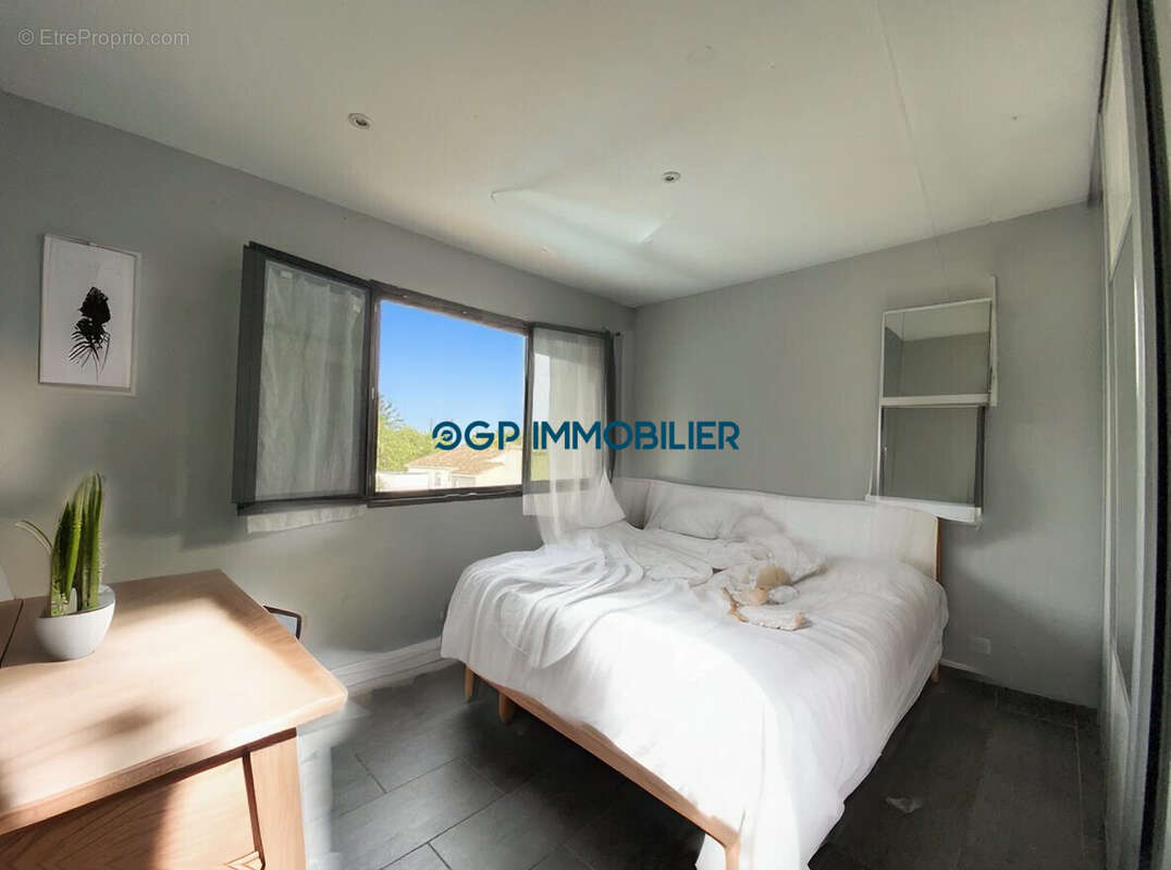 Maison à BRUGUIERES