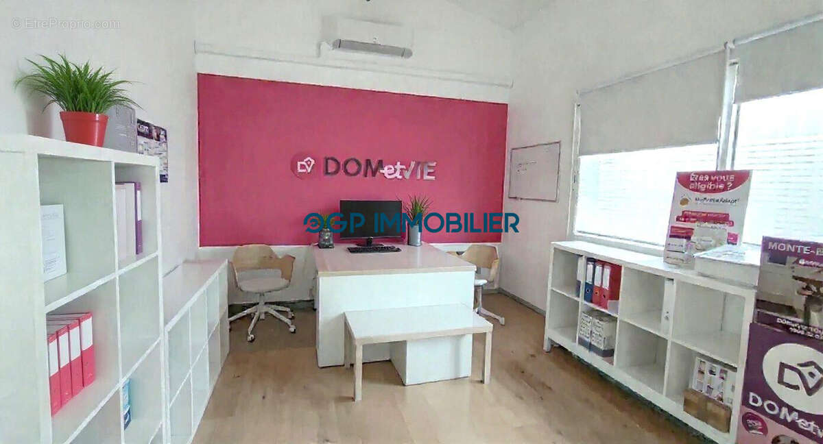 Commerce à BRUGUIERES