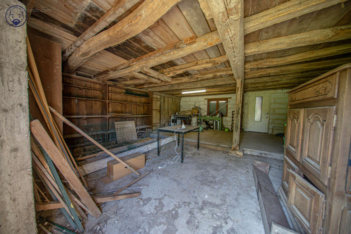 Maison à GONDRECOURT-LE-CHATEAU