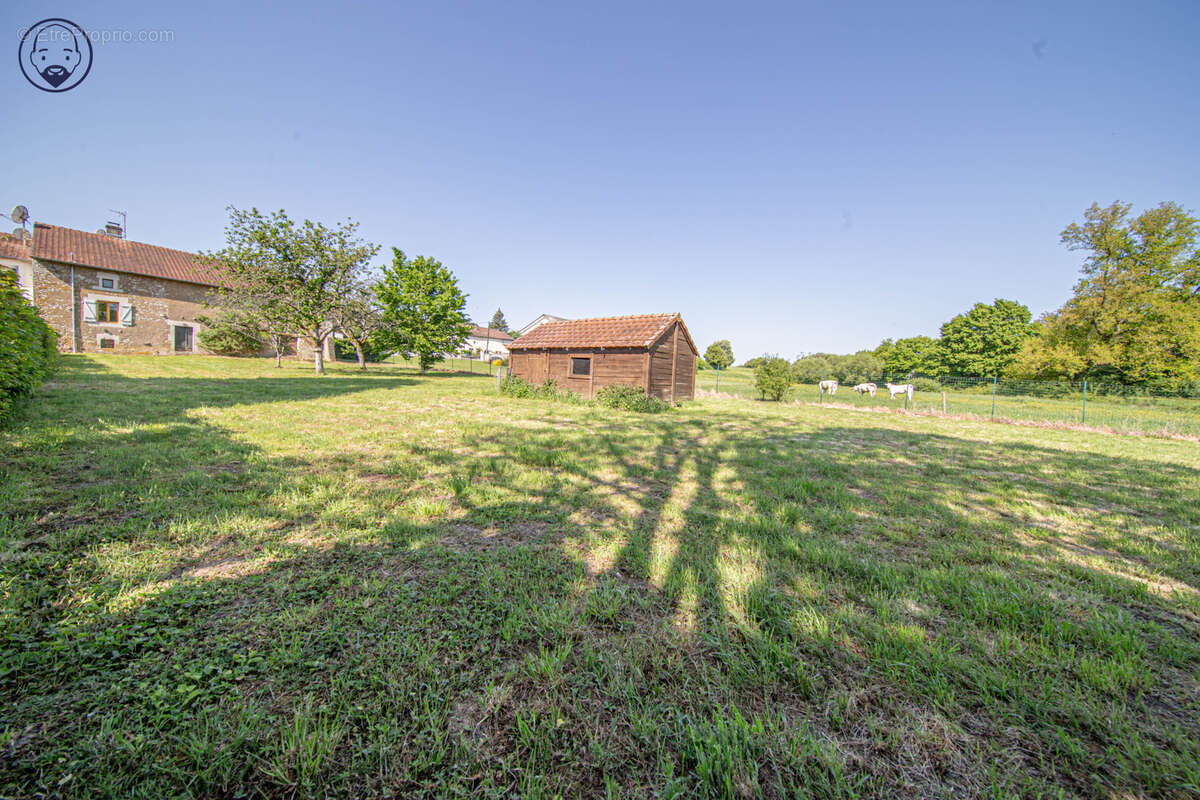 Maison à GONDRECOURT-LE-CHATEAU
