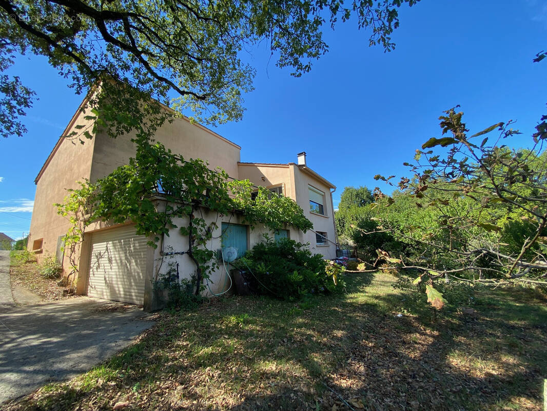 Maison à PUY-L&#039;EVEQUE