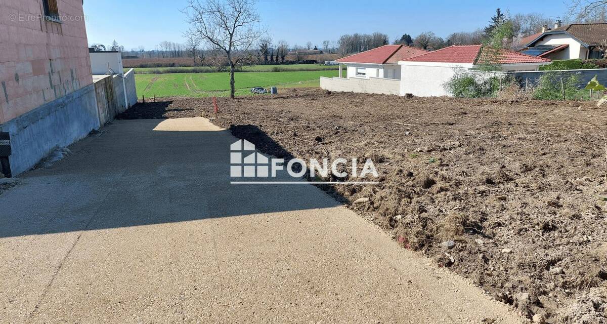 Terrain à SAINT-JUST