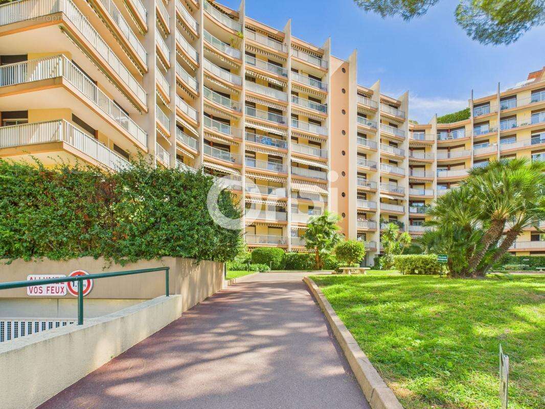 Appartement à MANDELIEU-LA-NAPOULE