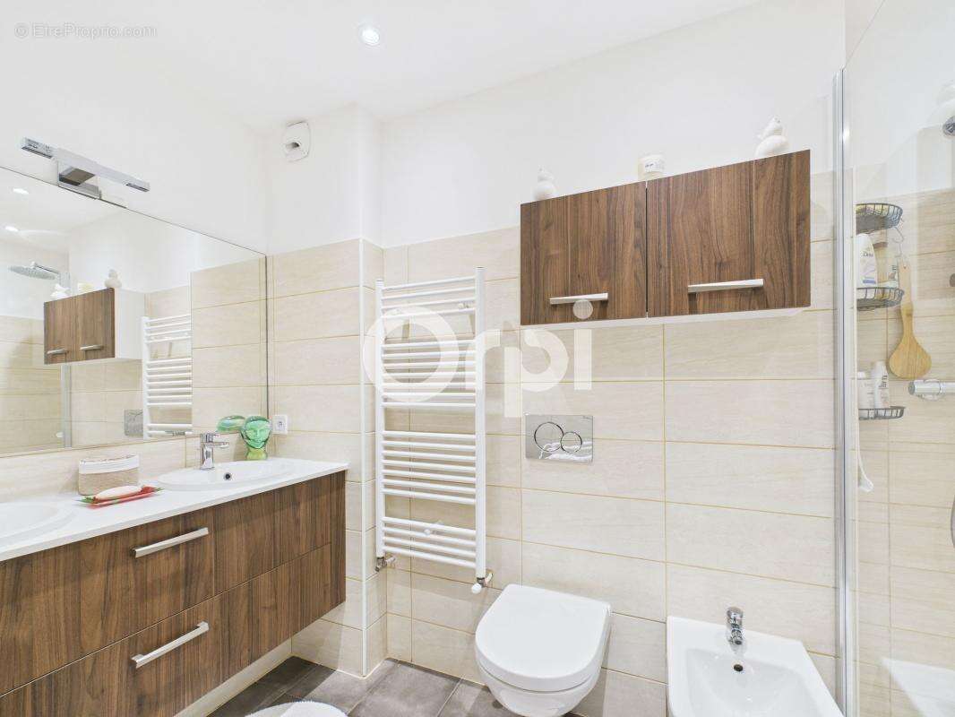 Appartement à MANDELIEU-LA-NAPOULE