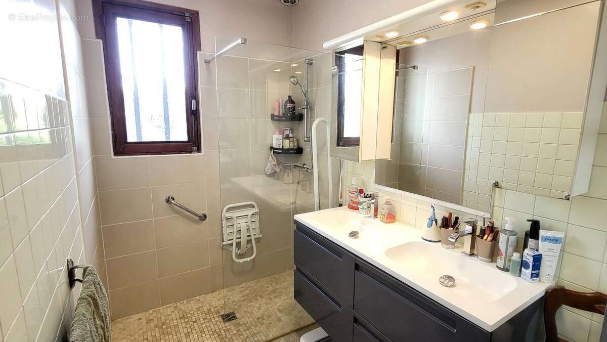 Maison à LARGENTIERE