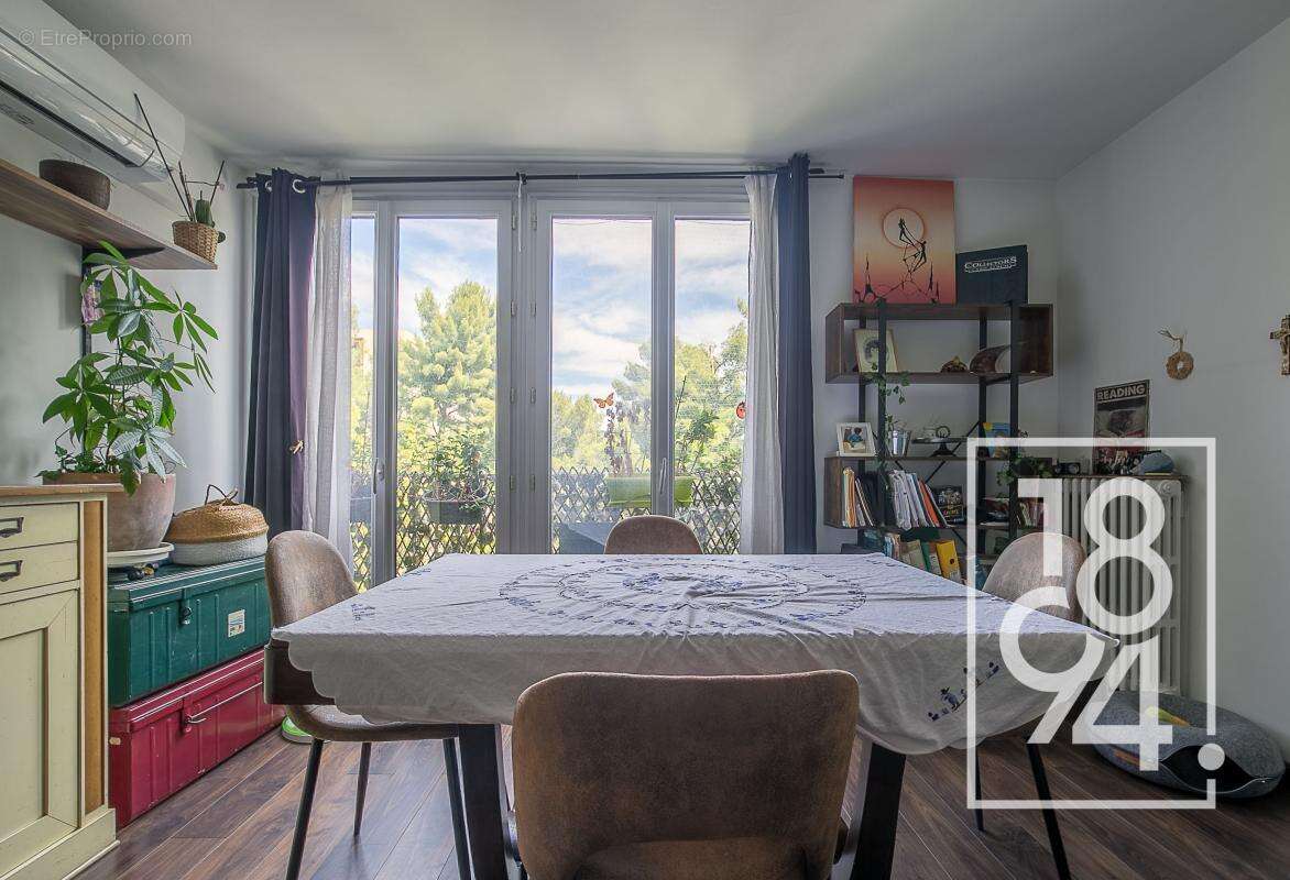 Appartement à MARSEILLE-12E