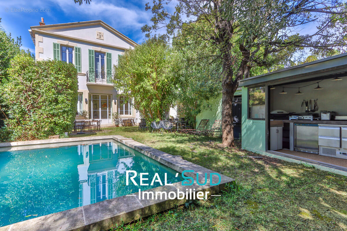 Maison à MARSEILLE-8E