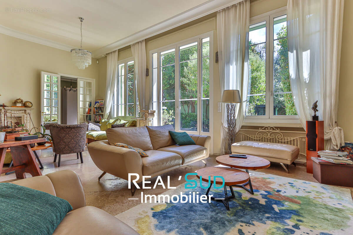 Maison à MARSEILLE-8E