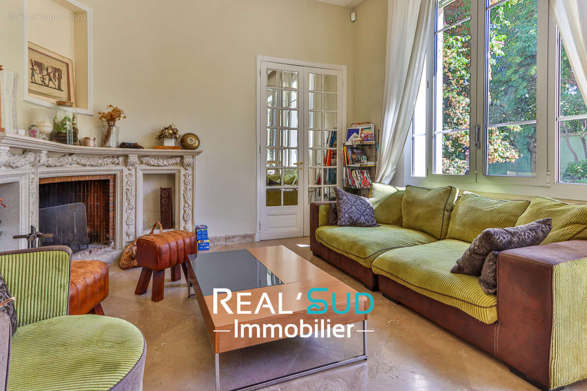 Maison à MARSEILLE-8E