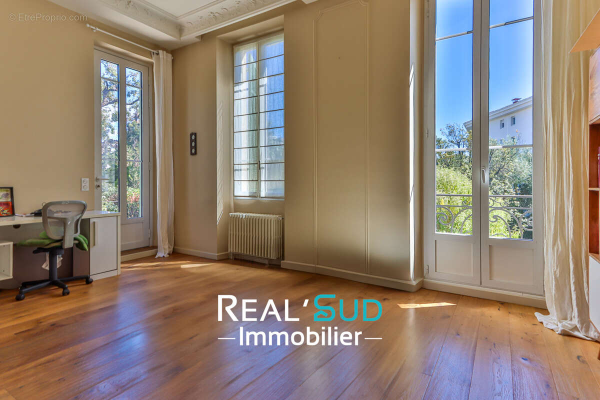 Maison à MARSEILLE-8E