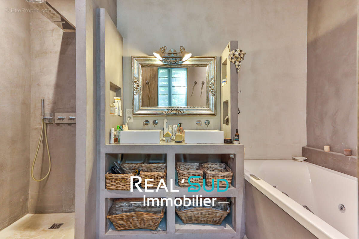 Maison à MARSEILLE-8E