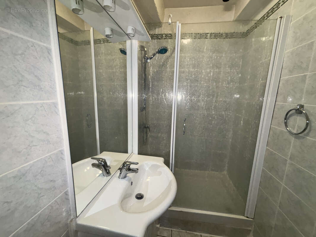 Maison à MONTAIGNAC-SAINT-HIPPOLYTE