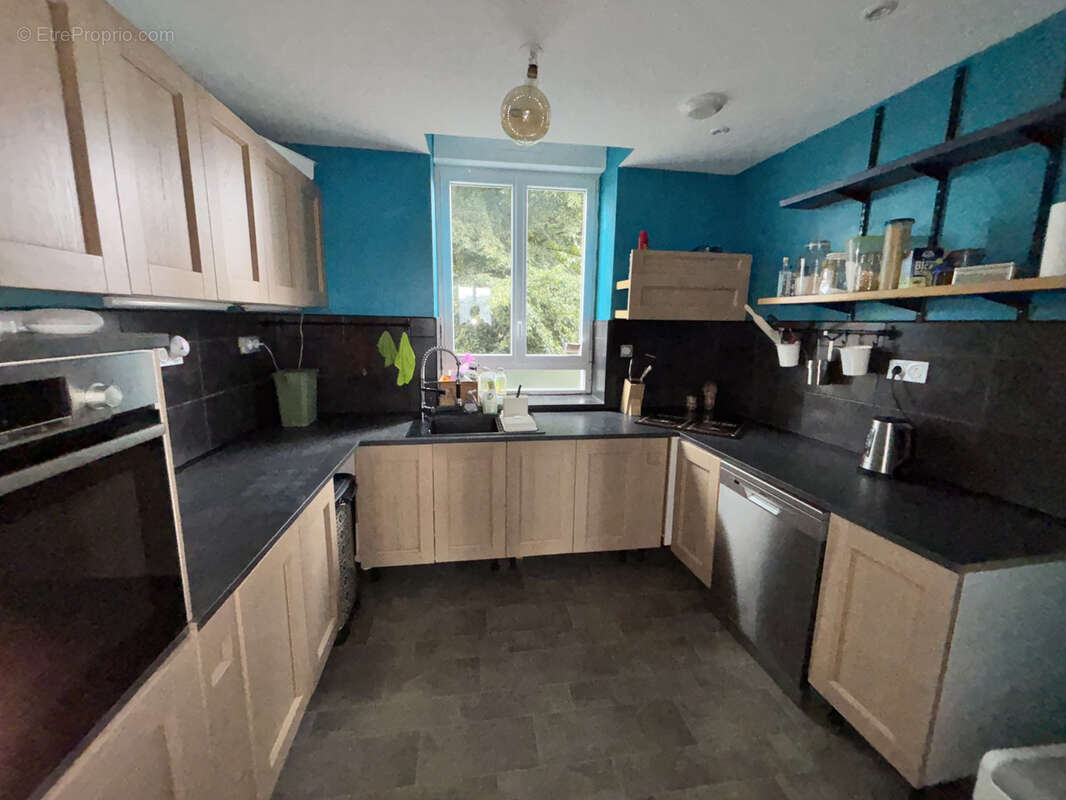 Maison à MONTAIGNAC-SAINT-HIPPOLYTE