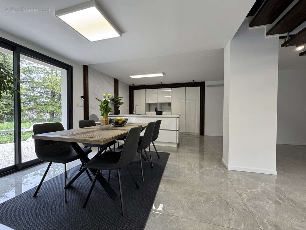 Maison à BARBEZIEUX-SAINT-HILAIRE