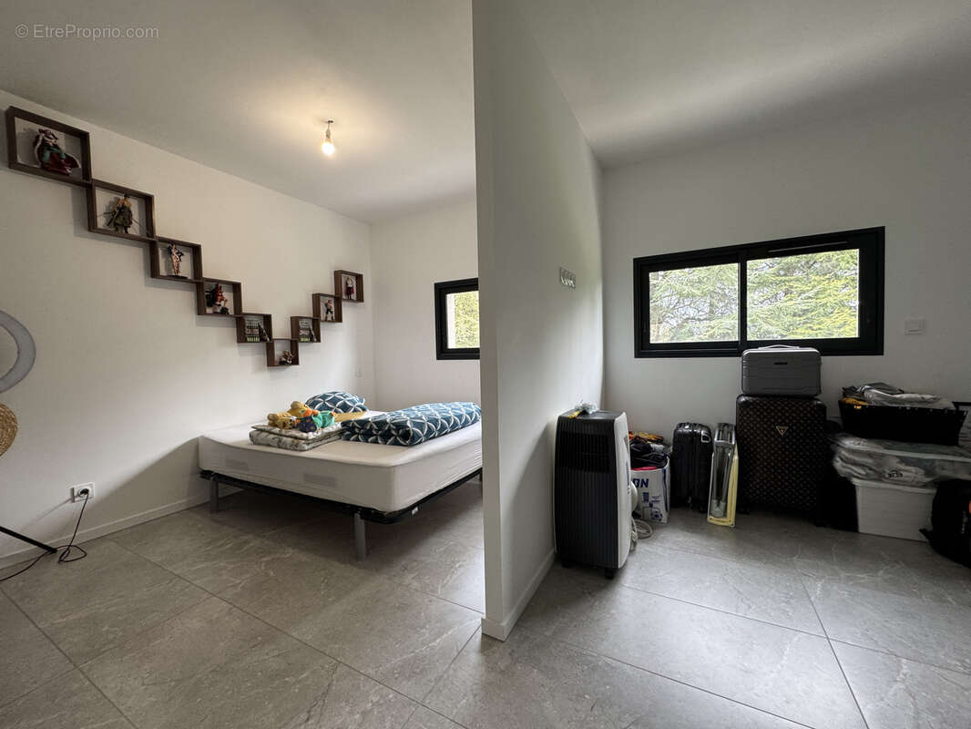 Maison à BARBEZIEUX-SAINT-HILAIRE