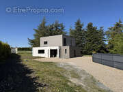 Maison à BARBEZIEUX-SAINT-HILAIRE