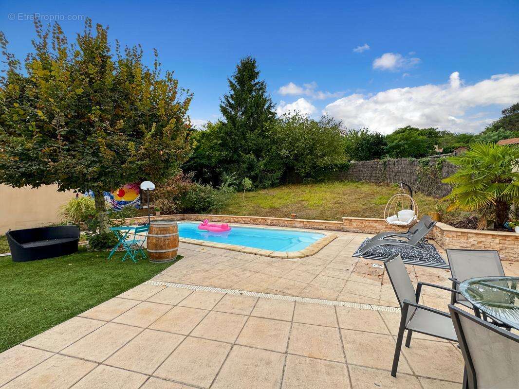 Maison à COULOUNIEIX-CHAMIERS