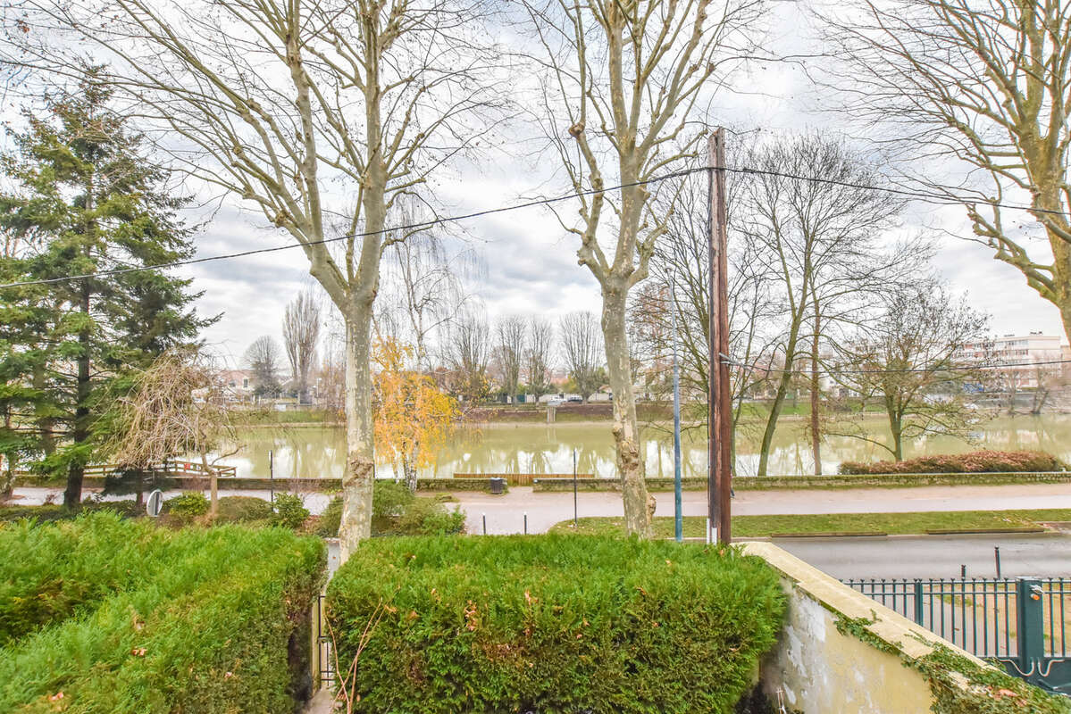 Appartement à SAINT-MAUR-DES-FOSSES