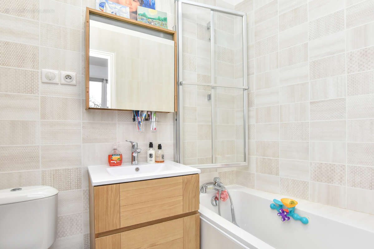 Appartement à SAINT-MAUR-DES-FOSSES