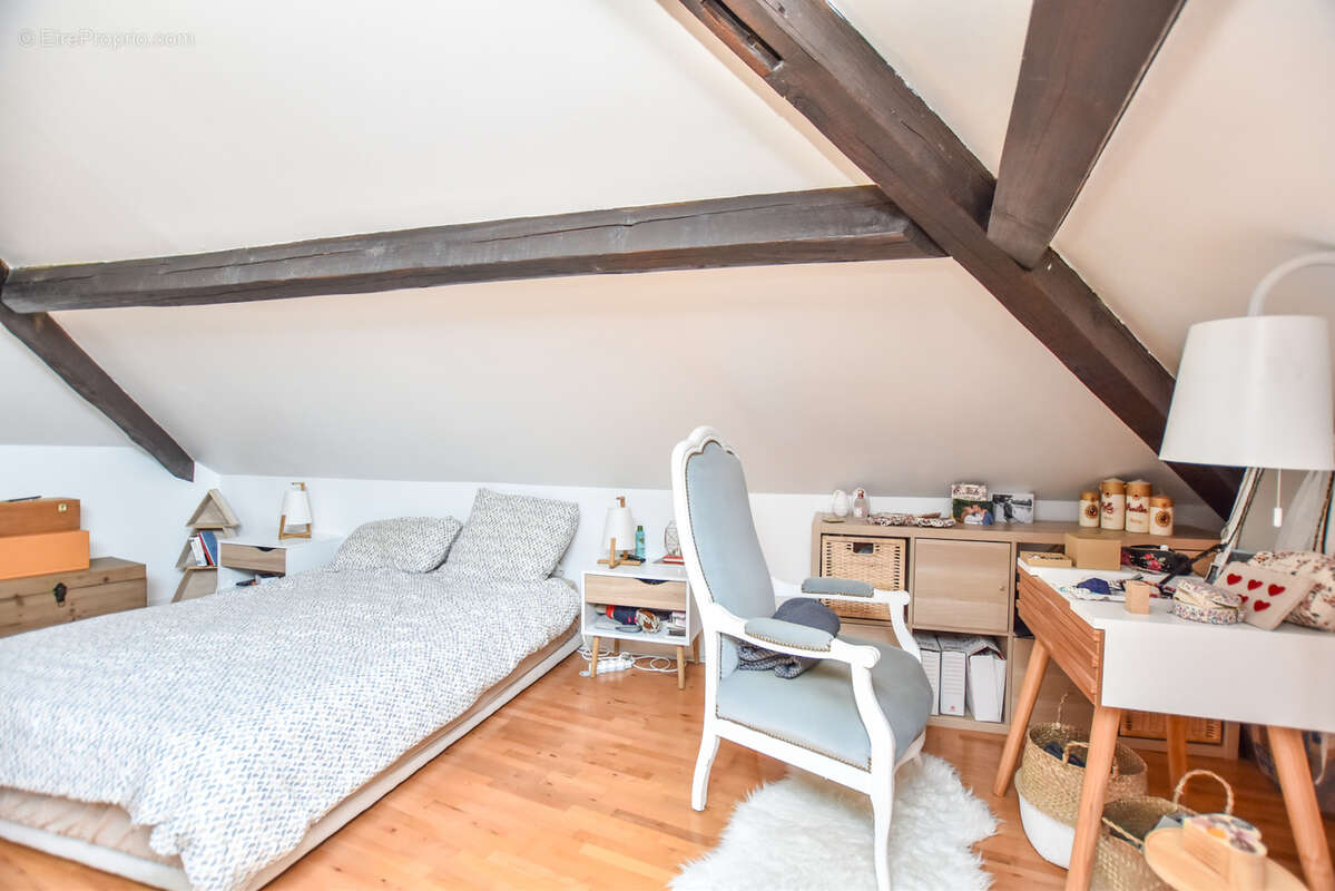 Appartement à SAINT-MAUR-DES-FOSSES