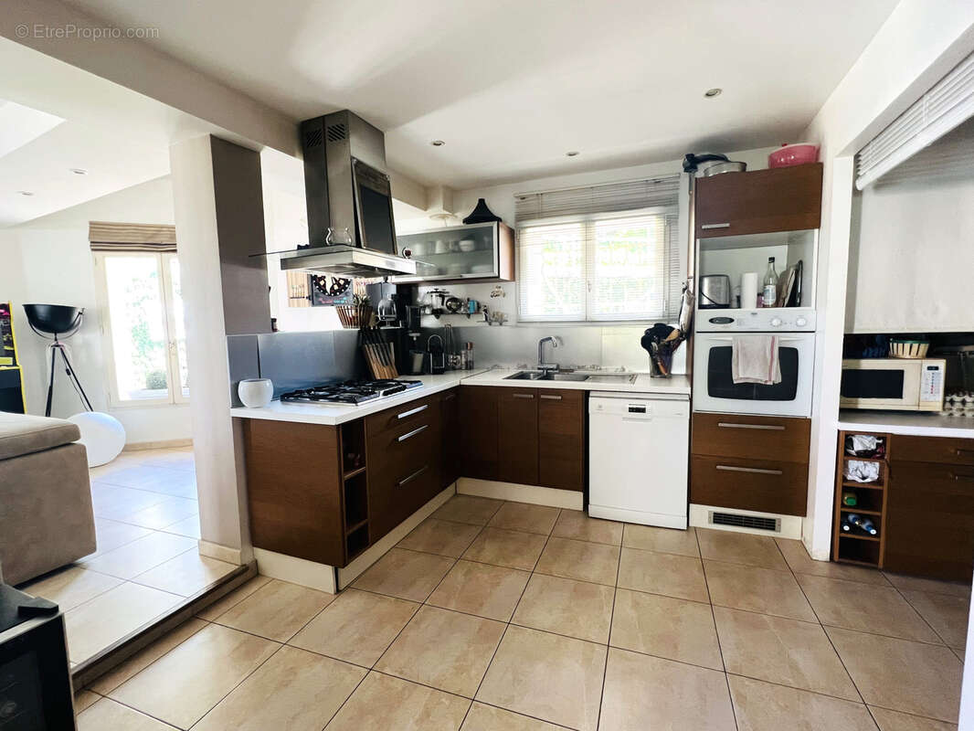 Maison à MORAINVILLIERS