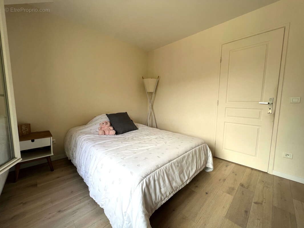 Maison à MORAINVILLIERS