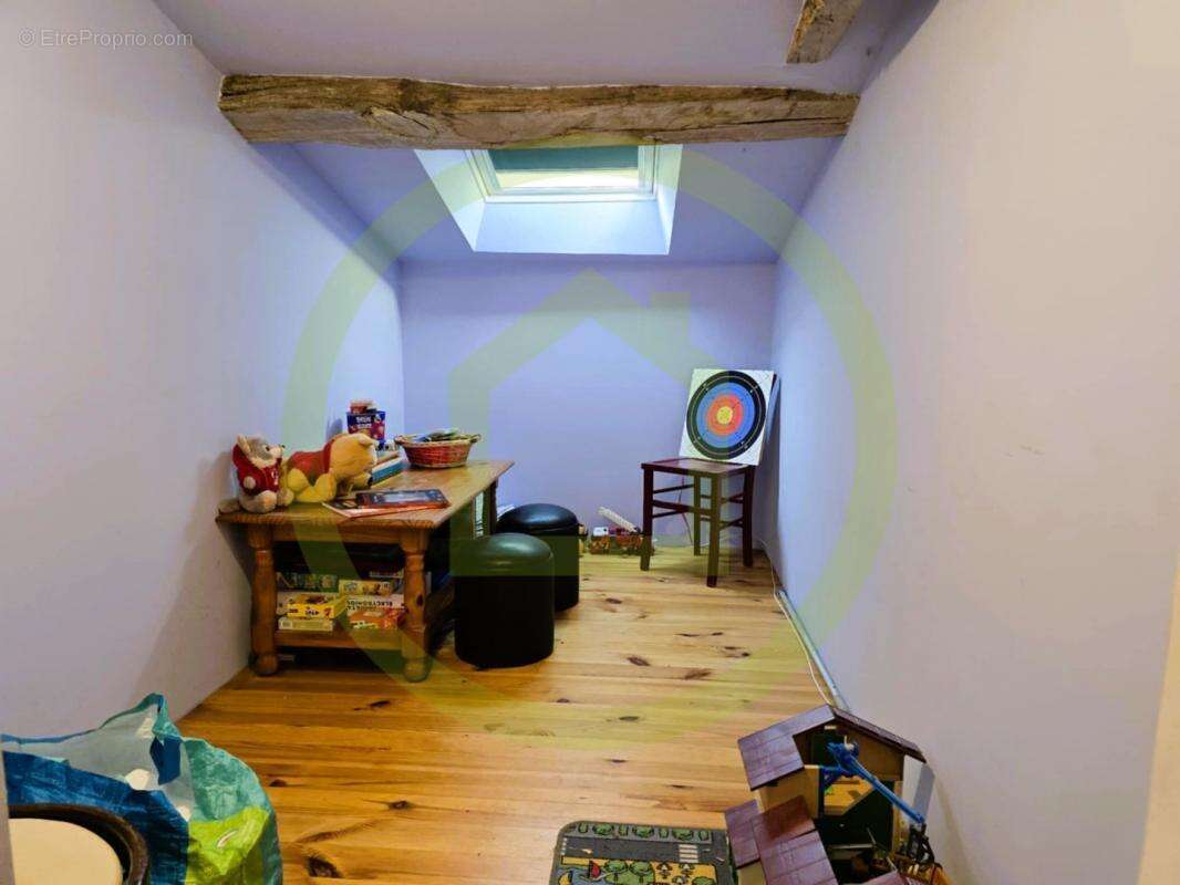 Maison à CHENAC-SAINT-SEURIN-D&#039;UZET