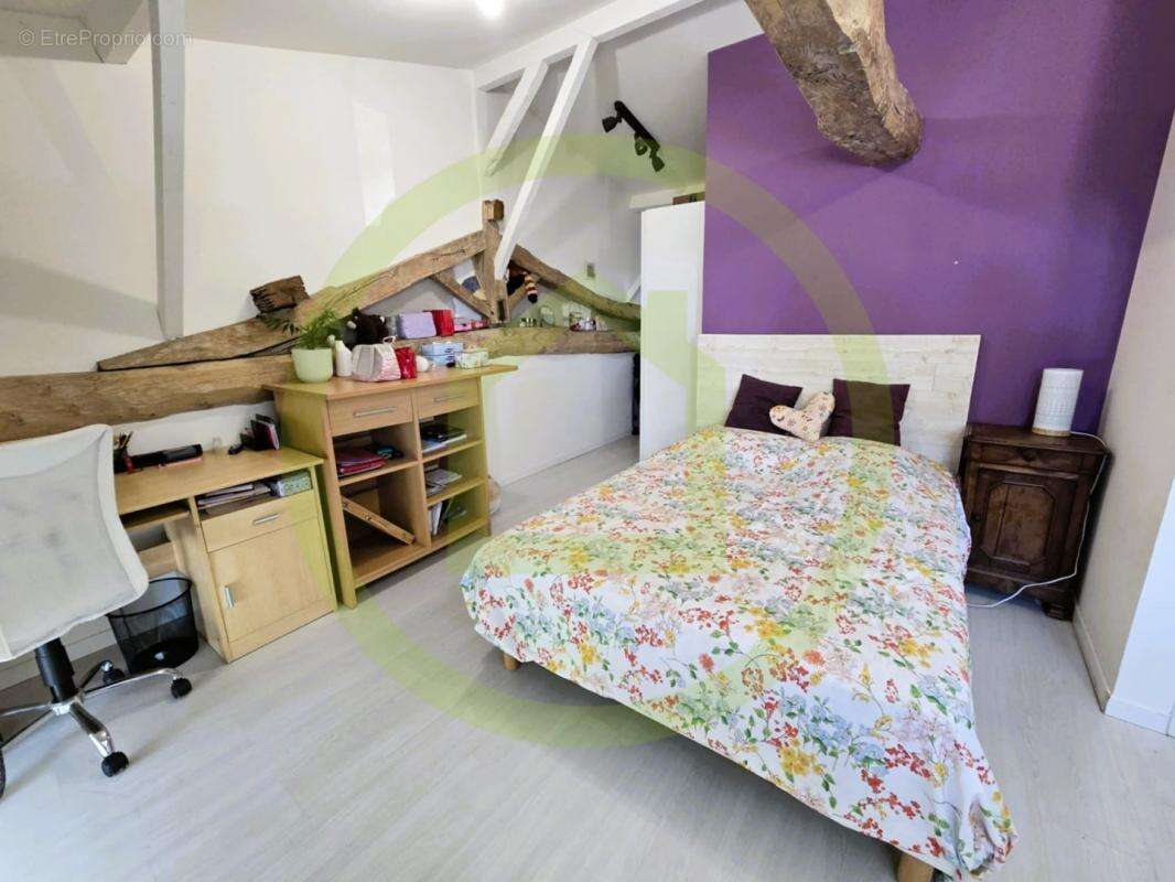 Maison à CHENAC-SAINT-SEURIN-D&#039;UZET