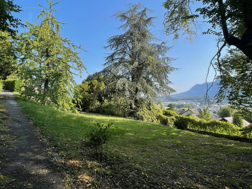 Terrain à CHAMBERY