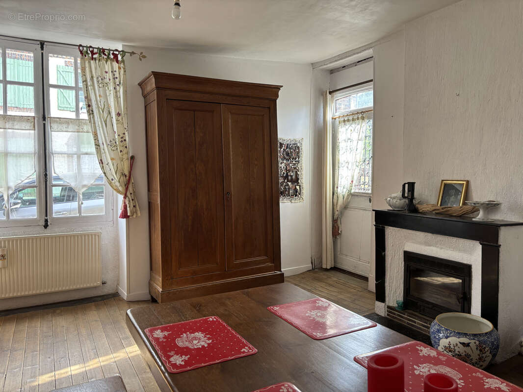 Maison à LONGNY-AU-PERCHE