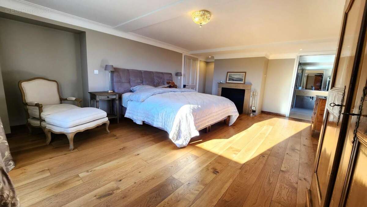 Maison à PERS-JUSSY