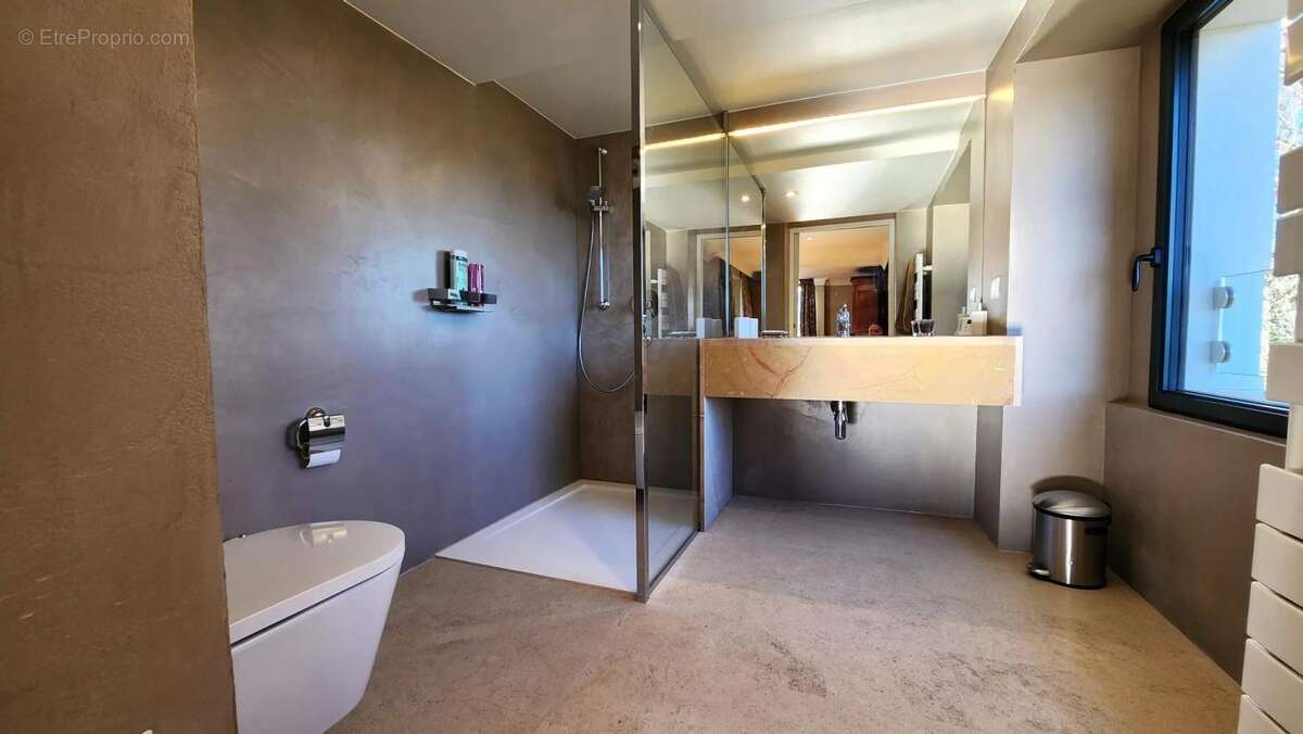 Maison à PERS-JUSSY