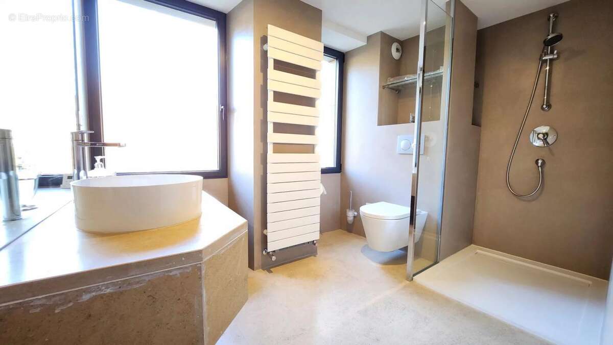 Maison à PERS-JUSSY