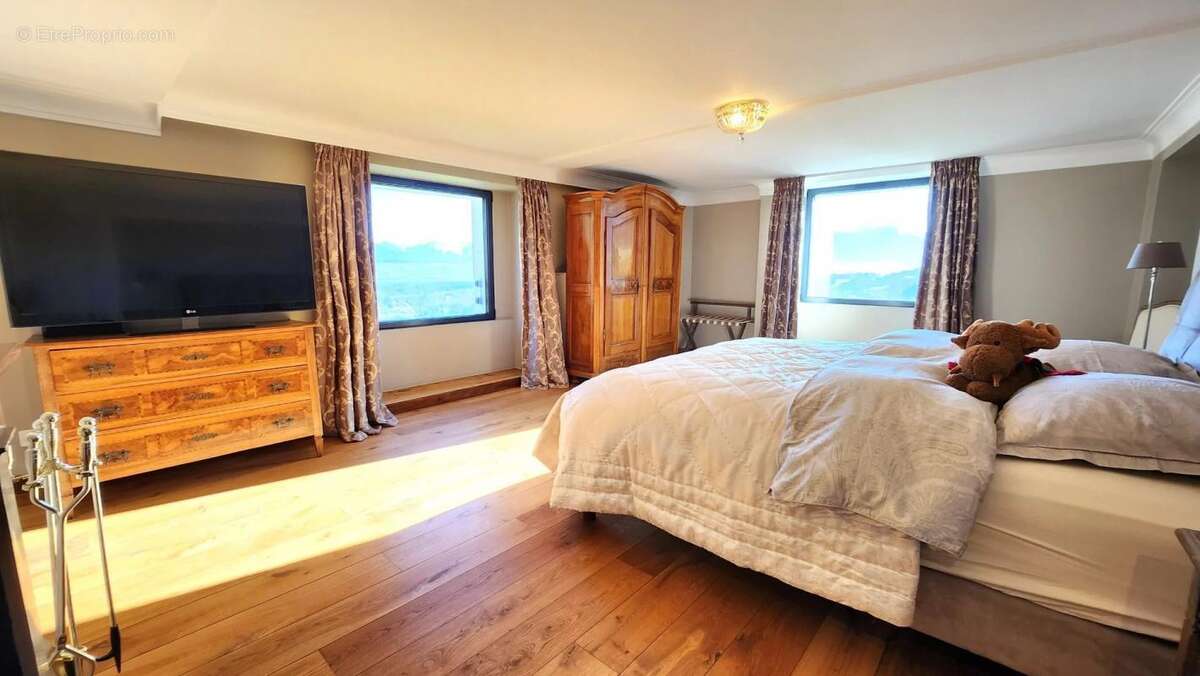 Maison à PERS-JUSSY