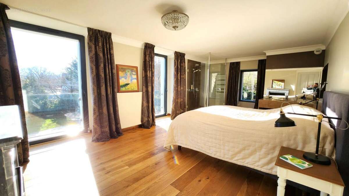 Maison à PERS-JUSSY