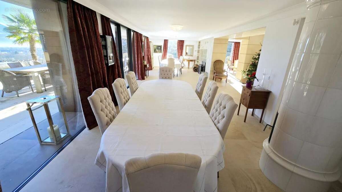 Maison à PERS-JUSSY