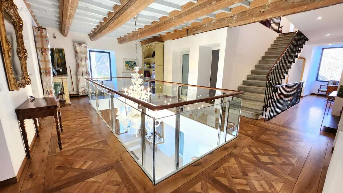 Maison à PERS-JUSSY