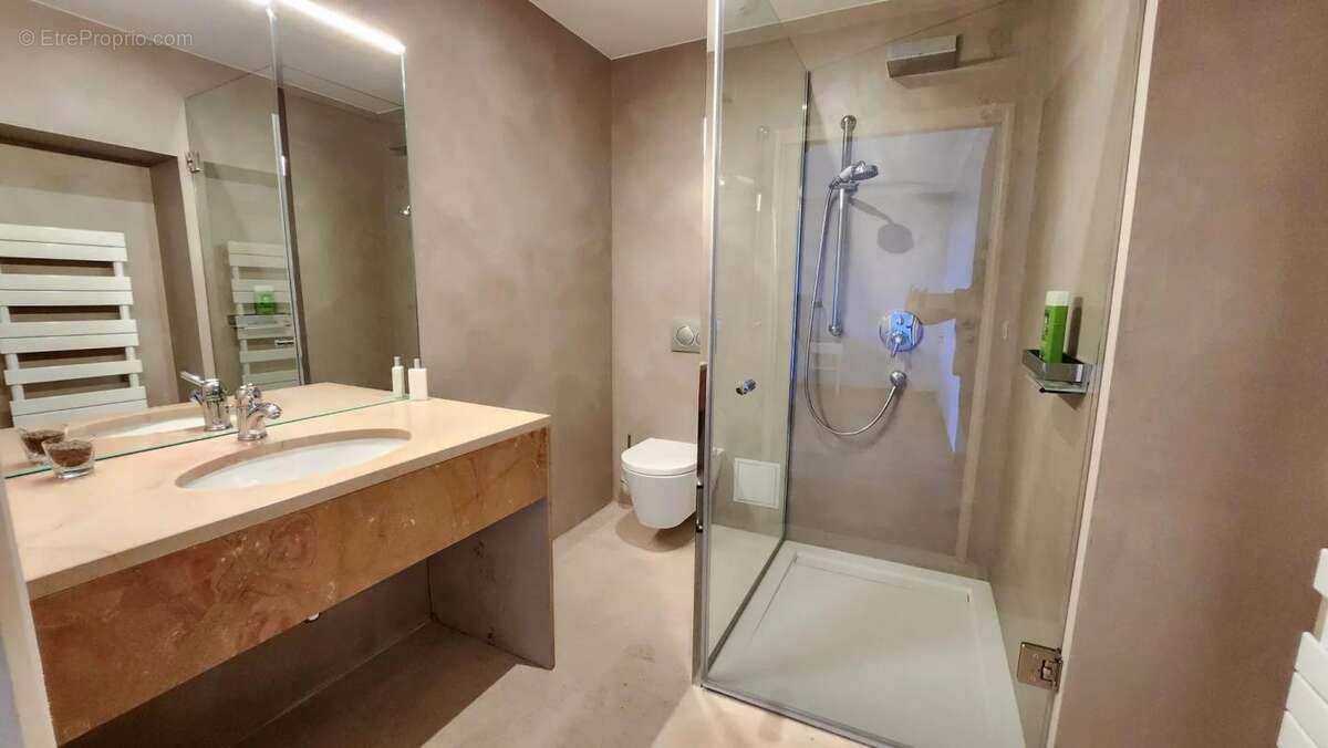 Maison à PERS-JUSSY