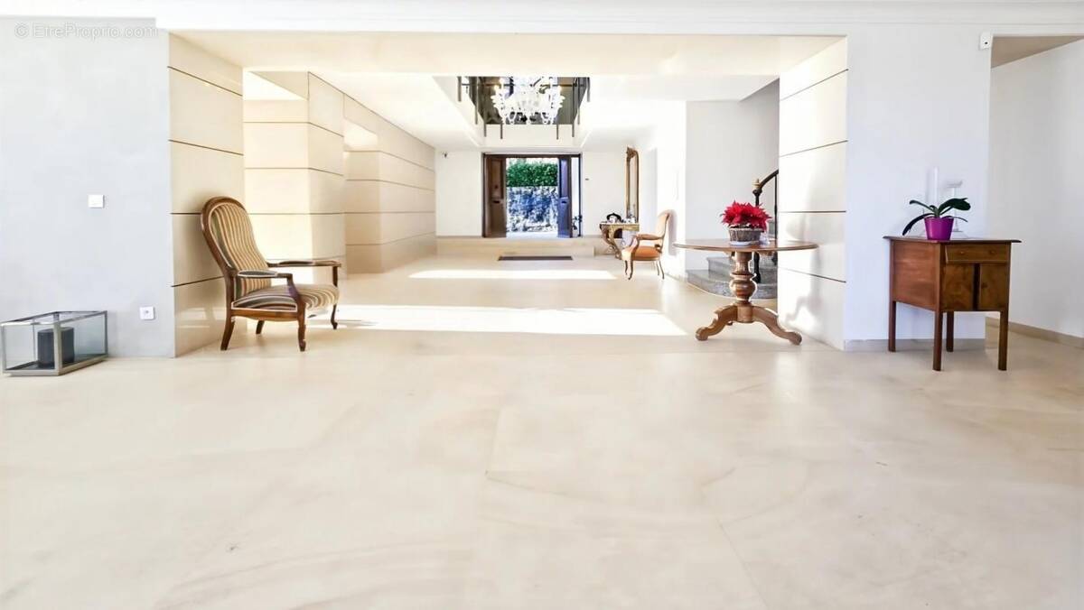 Maison à PERS-JUSSY