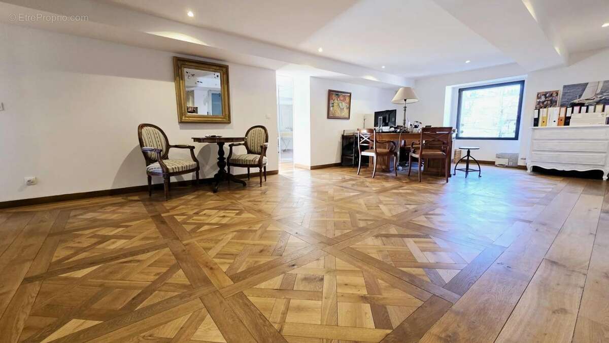 Maison à PERS-JUSSY