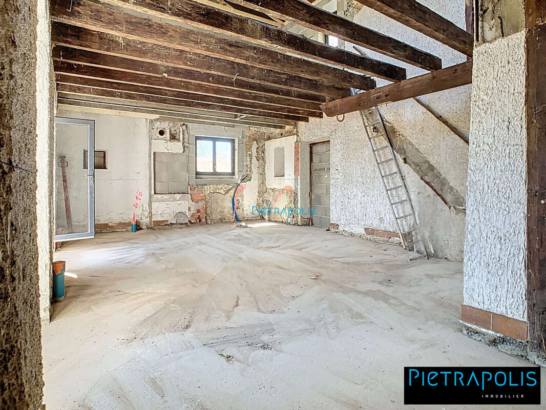 Maison à CORCELLES-EN-BEAUJOLAIS