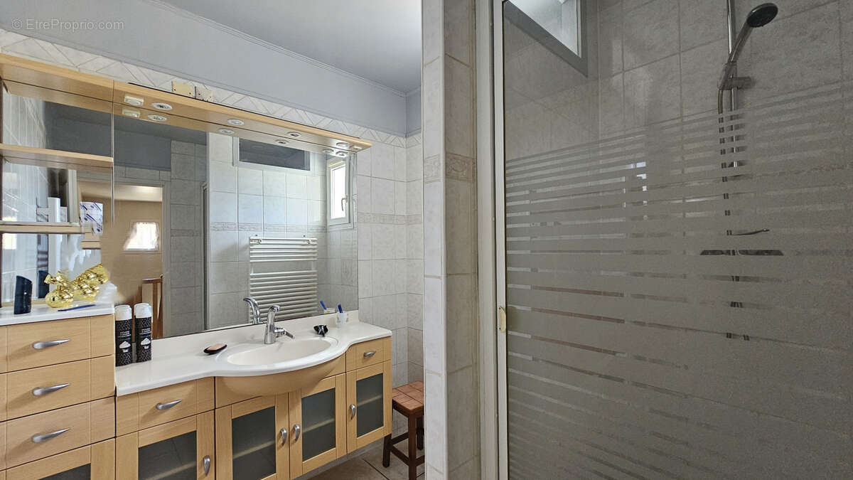 Maison à PORTES-LES-VALENCE